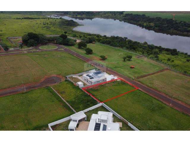 Terreno para venda em Parque Portal Das Laranjeiras de 1120.00m²