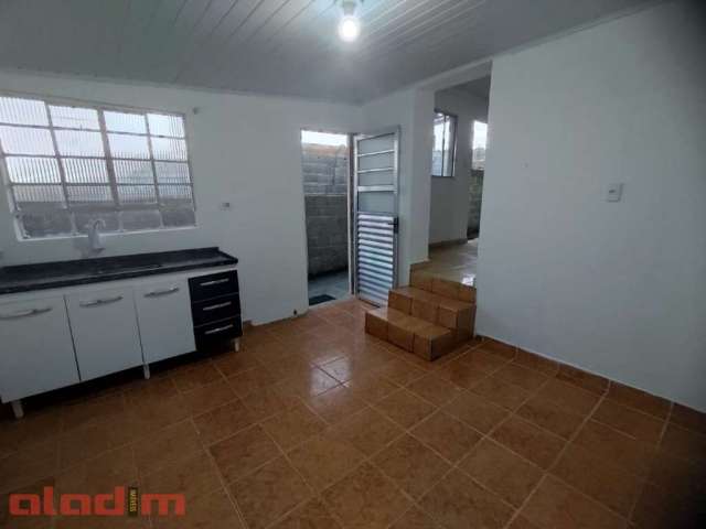 Casa para alugar em Jardim Silveira de 125.00m² com 2 Quartos