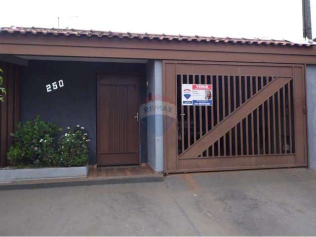 Casa para venda em Jardim Pansani de 170.00m² com 3 Quartos, 1 Suite e 3 Garagens