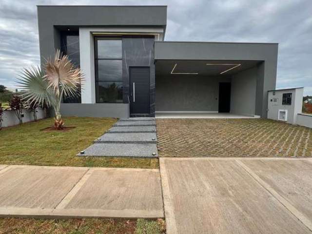 Casa para venda em Chácara Alvorada de 360.00m² com 3 Quartos, 3 Suites e 4 Garagens