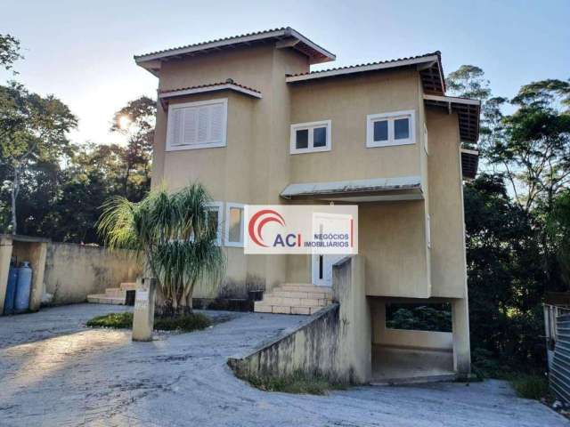 Casa de Condomínio para venda em Vila Verde de 250.00m² com 3 Quartos, 1 Suite e 4 Garagens