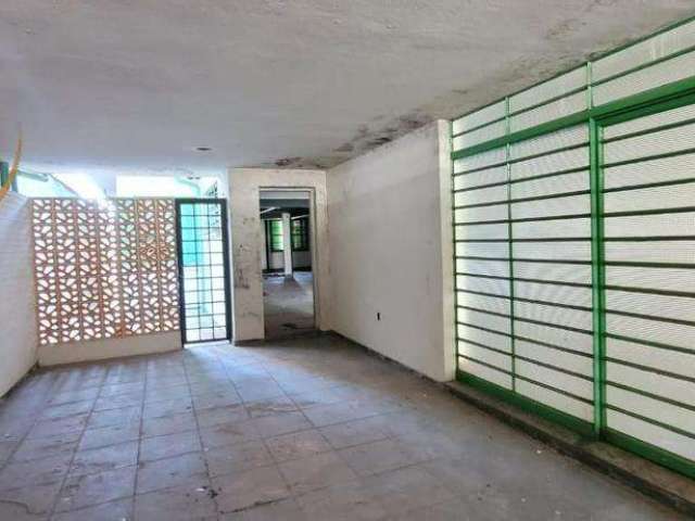 Prédio Comercial para venda em Cambuí de 698.60m² com 3 Quartos e 8 Garagens