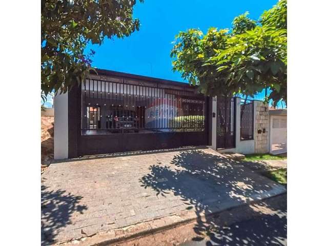 Casa para venda em Jardim Nova Europa de 199.51m² com 4 Quartos e 4 Garagens