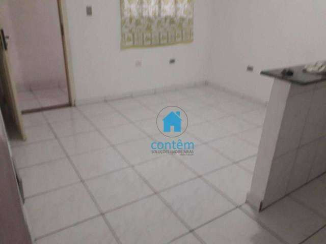 Casa para alugar em Km 18 de 30.00m² com 1 Quarto e 1 Suite