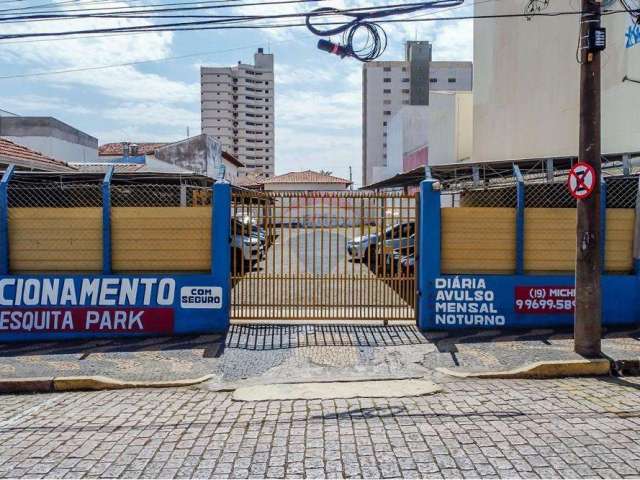 Terreno para venda em Centro de 603.20m² com 20 Garagens