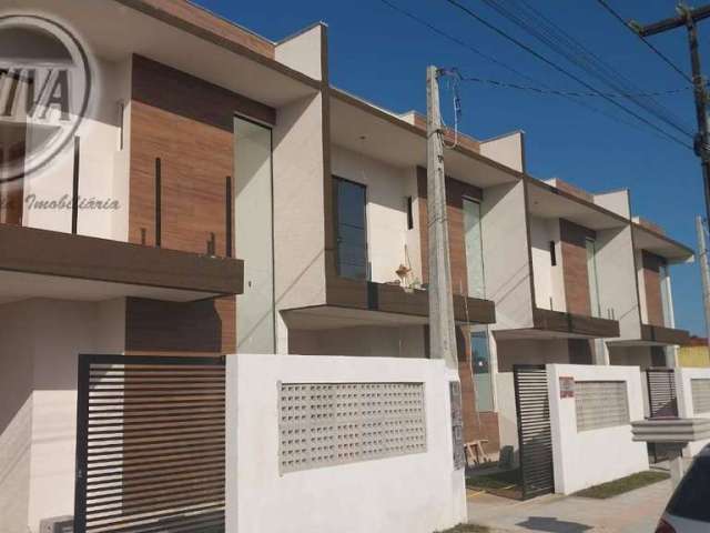 Sobrado para venda em Guaratuba de 97.00m² com 3 Quartos, 1 Suite e 1 Garagem