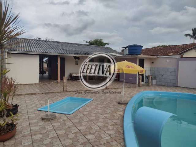 Casa para venda em Guaratuba de 138.00m² com 2 Quartos e 4 Garagens