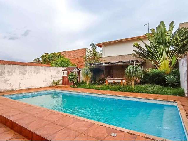 Casa para venda em Jardim Nossa Senhora De Fátima de 188.50m² com 3 Quartos, 1 Suite e 2 Garagens