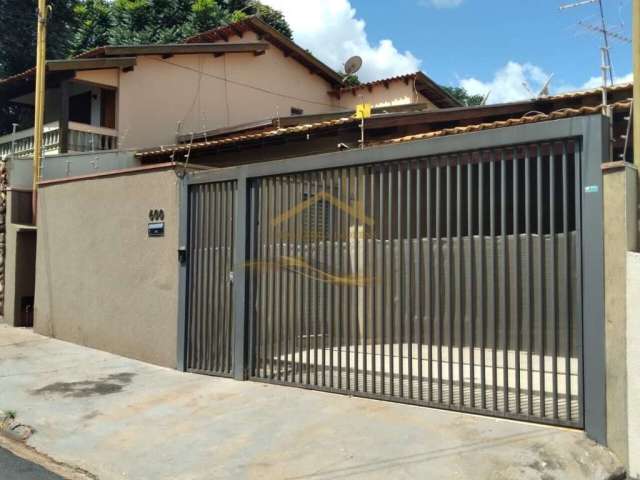 Casa para venda em Parque Residencial Lauriano Tebar de 250.00m² com 3 Quartos, 2 Suites e 2 Garagens