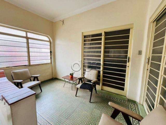 Casa para venda em Centro de 121.00m² com 4 Quartos e 3 Garagens