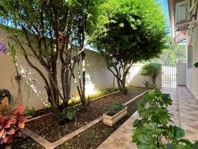 Casa para venda em Vila Alvorada de 401.00m² com 3 Quartos, 1 Suite e 3 Garagens