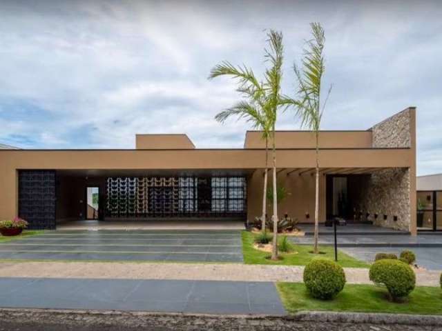 Casa de Condomínio para venda em Condomínio Portal Do Lago de 700.00m² com 3 Quartos, 3 Suites e 6 Garagens