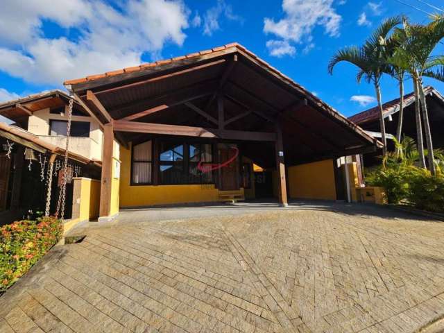 Casa de Condomínio para venda em Chácara Jafet de 180.00m² com 3 Quartos, 1 Suite e 3 Garagens