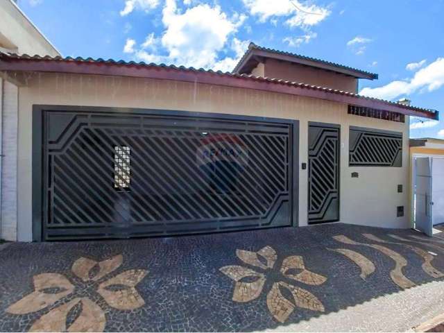 Casa para venda em Jardim Esmeralda de 201.00m² com 3 Quartos e 2 Garagens