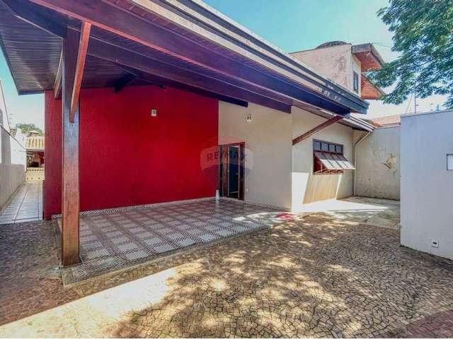 Casa para venda em Jardim 31 De Março de 172.65m² com 3 Quartos, 2 Suites e 2 Garagens