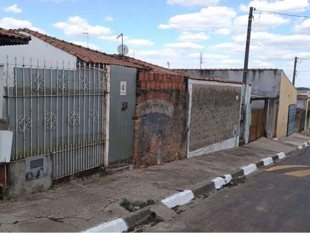 Casa para venda em São Pedro de 34.72m² com 1 Quarto e 3 Garagens