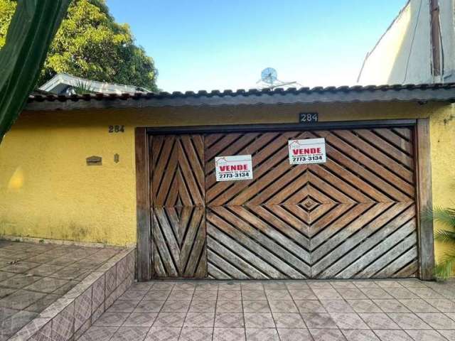 Casa para venda em Vila Jacuí de 174.00m² com 3 Quartos e 3 Garagens