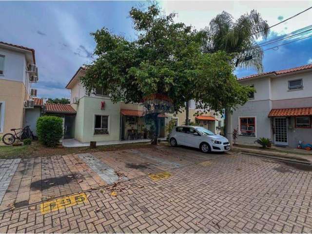 Casa de Condomínio para venda em Jardim Interlagos de 73.00m² com 3 Quartos e 2 Garagens