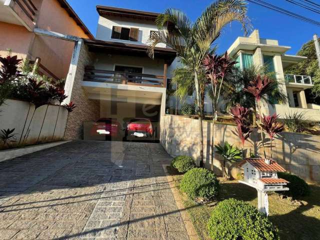 Casa para venda em Parque Nova Jandira de 243.00m² com 3 Quartos, 1 Suite e 4 Garagens