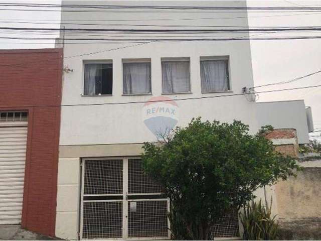 Casa para alugar em Centro de 60.00m² com 1 Quarto e 1 Garagem