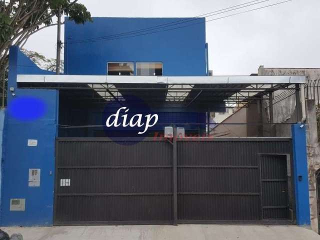 Ótimo galpão comercial na vila Fachini com 2 andares, embaixo com 2 dormitórios, sala, cozinha e 1 banheiro, em cima com 1 dormitório com suíte, cozin