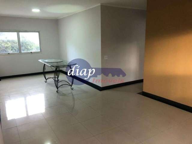 Excelente apartamento na Bela Vista com 3 Dormitórios, cozinha, sala ampla com dois ambientes, área de serviço, 1 banheiro com box de vidro e 1 vaga d