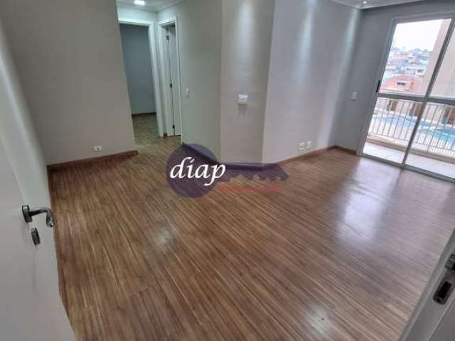 Lindo apartamento recém reformado e pronto para morar com 2 dormitórios, banheiro, sala, cozinha, lavanderia e 1 vaga de garagem coberta no subsolo. T