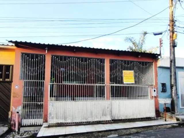 Oportunidade Única: Casa Espaçosa no Conjunto Osvaldo Frota, Cidade Nova!