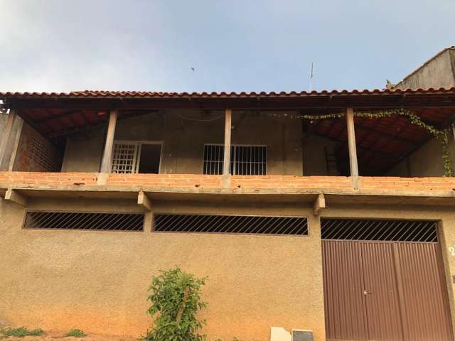 Vendo Casa no Bairro Florença em Ribeirão das Neves