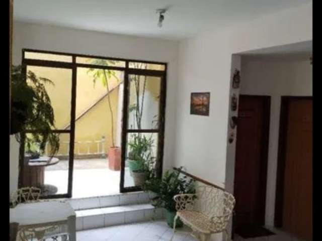 Excelente apartamento 1/4 Itapua