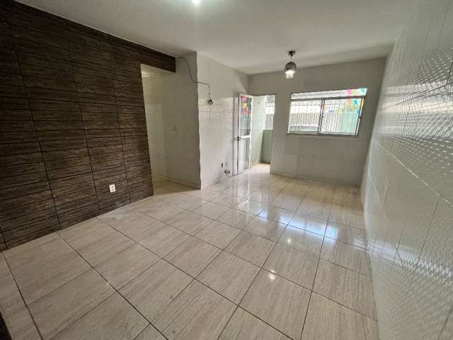 Vendo apartamento térreo, 76m², 3 quartos/1suíte, varanda, R$ 170.000,00