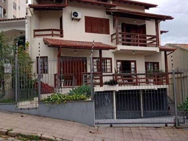 Casa/Sobrado à Venda com 4 Quartos (4 Suítes) - Capoeiras - Florianópolis