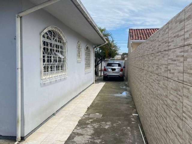 Casa à Venda com 3 Quartos (1 Suíte) - Praia João Rosa - Biguaçu