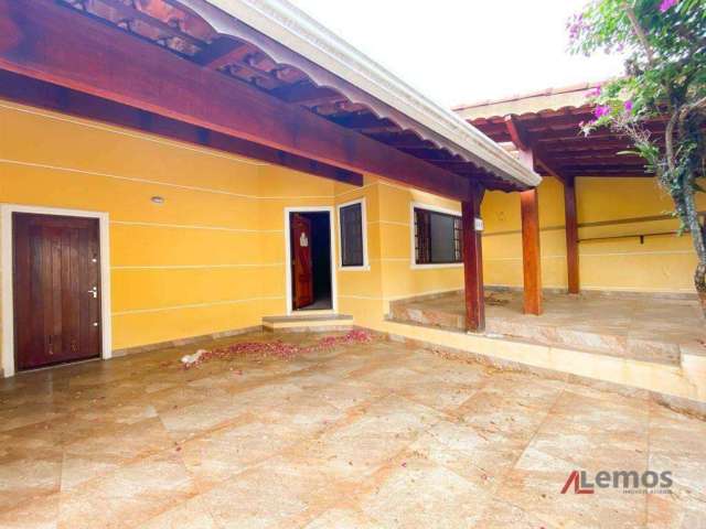 Casa com 3 dormitórios, sendo 01 suíte à venda, no bairro Jardim do Lago - Atibaia/SP - CA4268