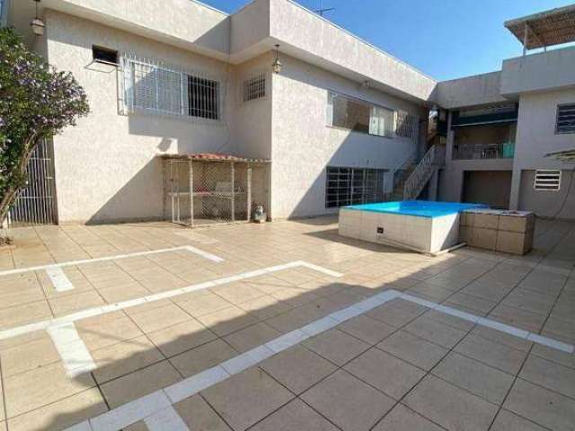 Casa com 3 dormitórios à venda, no Centro de Atibaia/SP - CA5685