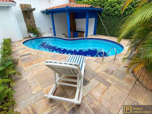 Sobrado com piscina próximo a praia do Lazaro