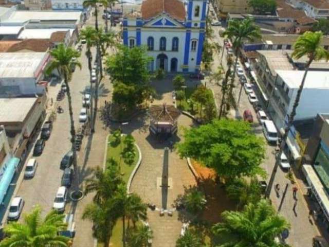 Área  comercial no centro de Ubatuba