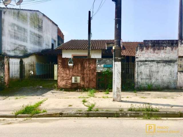 3 casas no mesmo terreno para reforma e renda de locação.