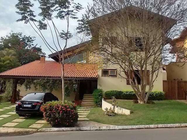 Casa em Condomínio no  Estância Paraíso, com 3 suítes, aceita financiamento e FGTS.