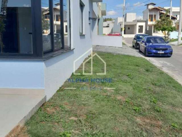 Linda Casa para Venda com 02 suítes, Jardim de Inverno e churrasqueira no Condominio Vila Romana em