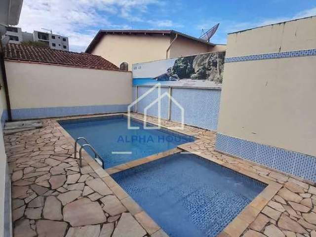 Ótimo espaço de festas para venda, com piscina e churrasquira no Parque das Nações, em Pindamonhang