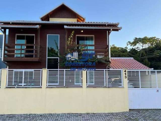 Casa com 5 dormitórios à venda, 200 m² por R$ 850.000,00 - Meia Praia - Navegantes/SC