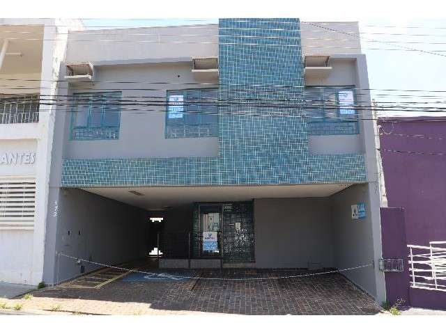 Casa comercial com 8 salas para alugar no Centro, Uberlândia  por R$ 8.600