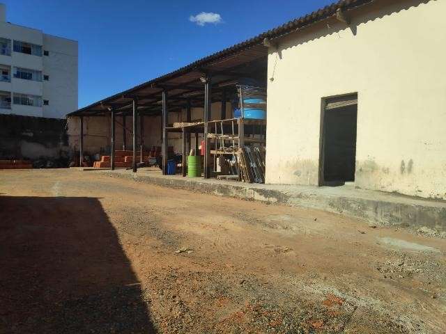 Ponto comercial para alugar no Santa Mônica, Uberlândia  por R$ 22.000