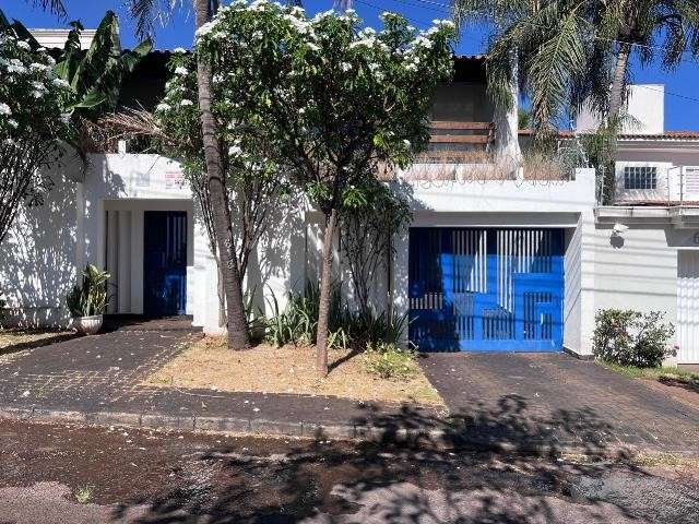 Casa comercial com 5 salas para alugar no Morada da Colina, Uberlândia  por R$ 10.000