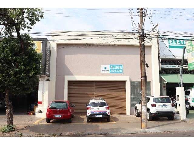 Ponto comercial com 1 sala para alugar no Dona Zulmira, Uberlândia  por R$ 12.500