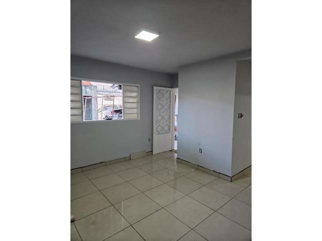 Casa com 1 quarto para alugar no Cazeca, Uberlândia  por R$ 1.700