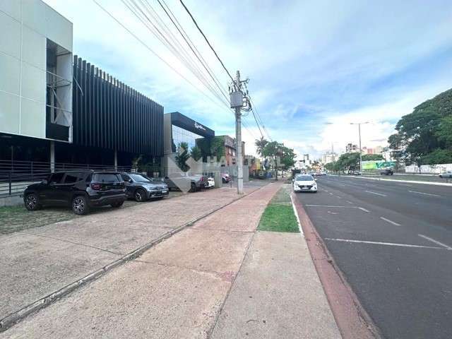 Ponto comercial com 3 salas para alugar no Lidice, Uberlândia  por R$ 23.000