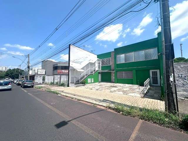 Casa comercial com 15 salas para alugar no Daniel Fonseca, Uberlândia  por R$ 29.000