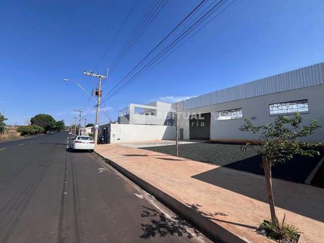 Barracão / Galpão / Depósito para alugar no Custódio Pereira, Uberlândia  por R$ 14.000